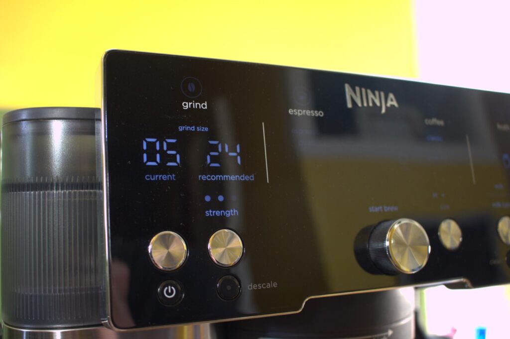Ninja Luxe Café Essential ES501EU - Le niveau de mouture recommandé par la machine (c) Labo Maison
