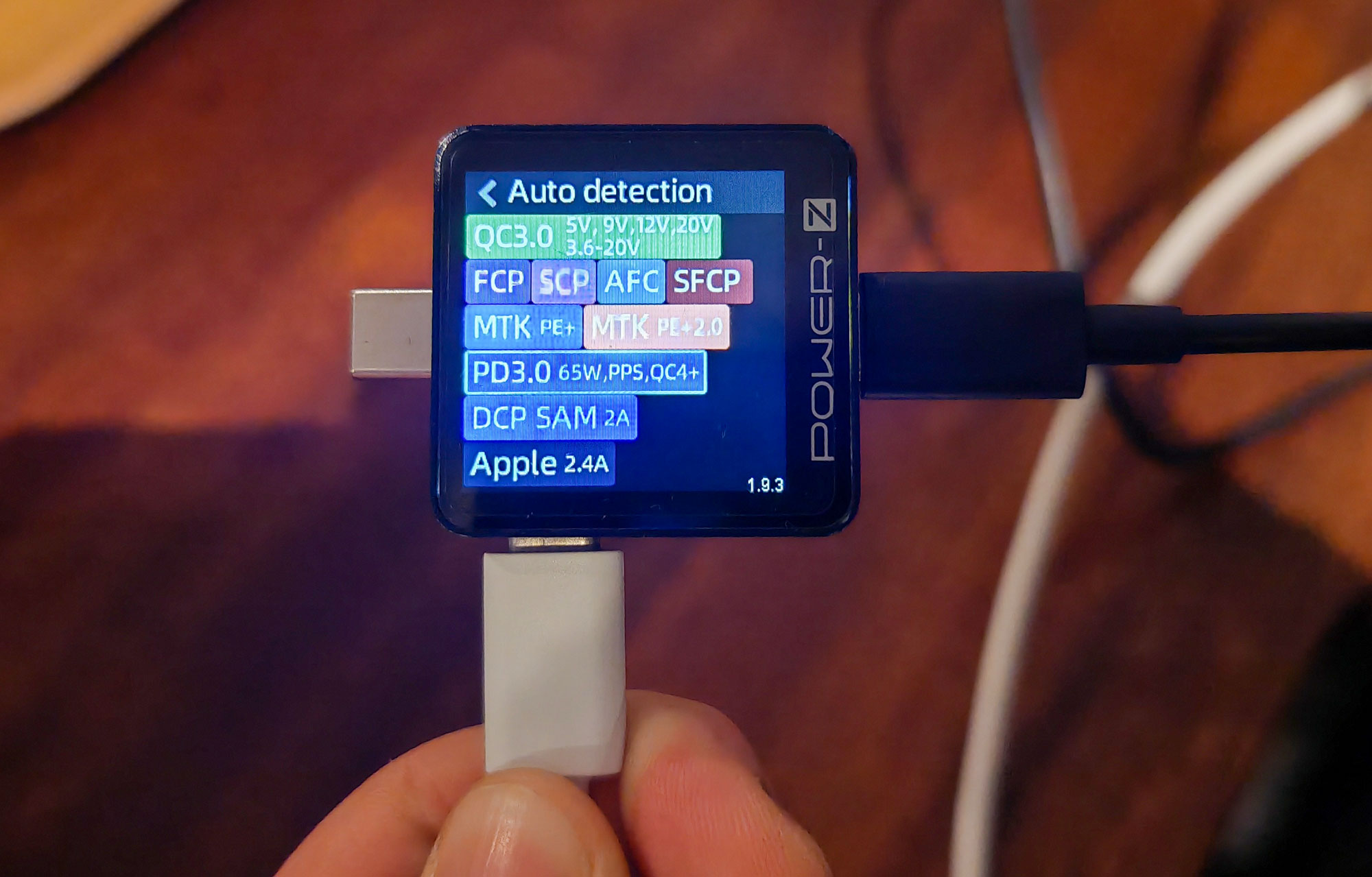 Le Gotojoy 65W GaN supporte PD 3.0 (PPS 11V), QC 3.0 (PPS 20V) et charge iPhone, Samsung, MediaTek, Huawei et PC. (c) Labo Maison