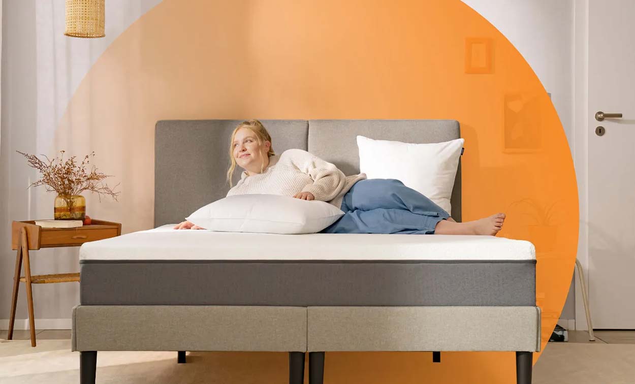 L’Emma Hybride II offre un confort équilibré grâce à sa mousse mémoire de forme et ses ressorts ensachés, assurant soutien ergonomique et indépendance de couchage.