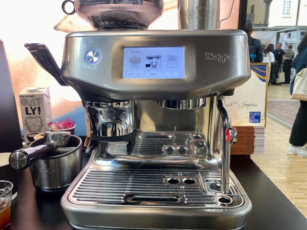 La machine à café semi automatique Sage Barista Touch Impress Cold © Labo Maison