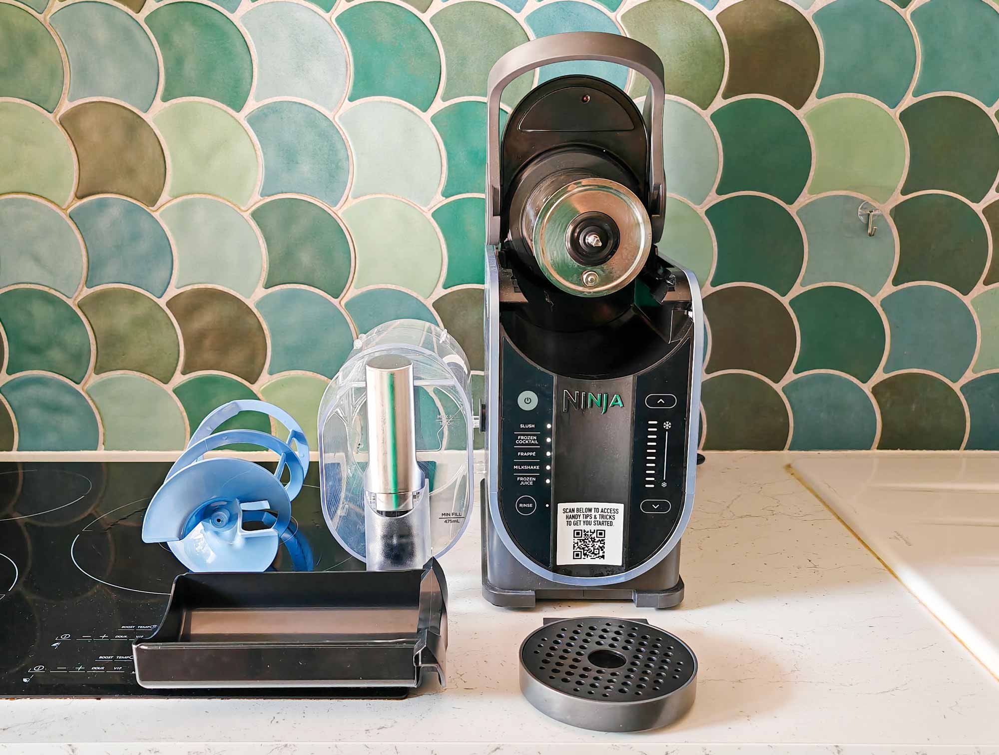 Pièces lavables au lave-vaisselle et rinçage rapide grâce au mode « Rinse » intégré. © Labo Maison
