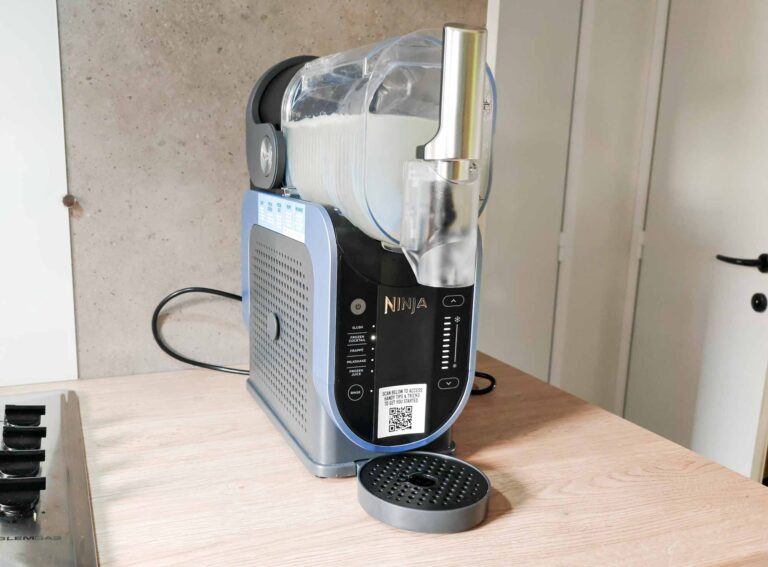 Le granité se forme en 15 à 30 minutes selon le type de boisson et le programme choisi. © Labo Maison