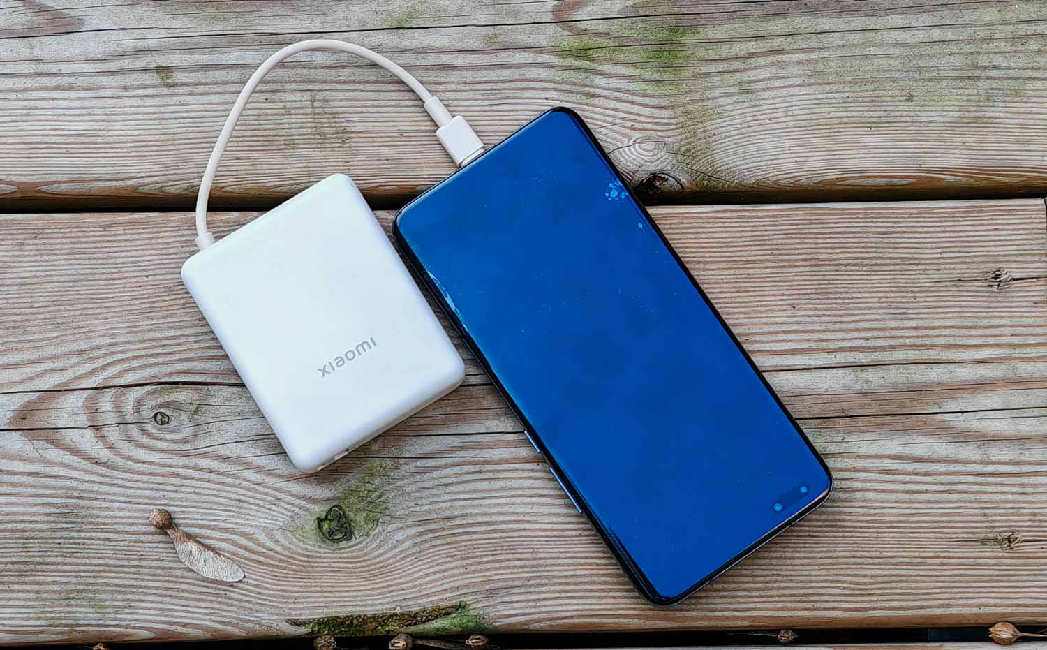 La Xiaomi 33W Power Bank 10000 mAh est compatible Power Delivery 3.0, Quick Charge 4.0, PPS et charge rapide iPhone (2,4A). (c) Labo Maison