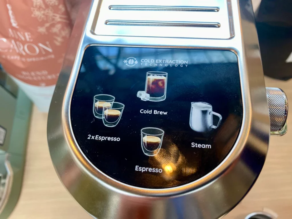 Nouvelle interface pour la Delonghi Dedica © Labo Maison