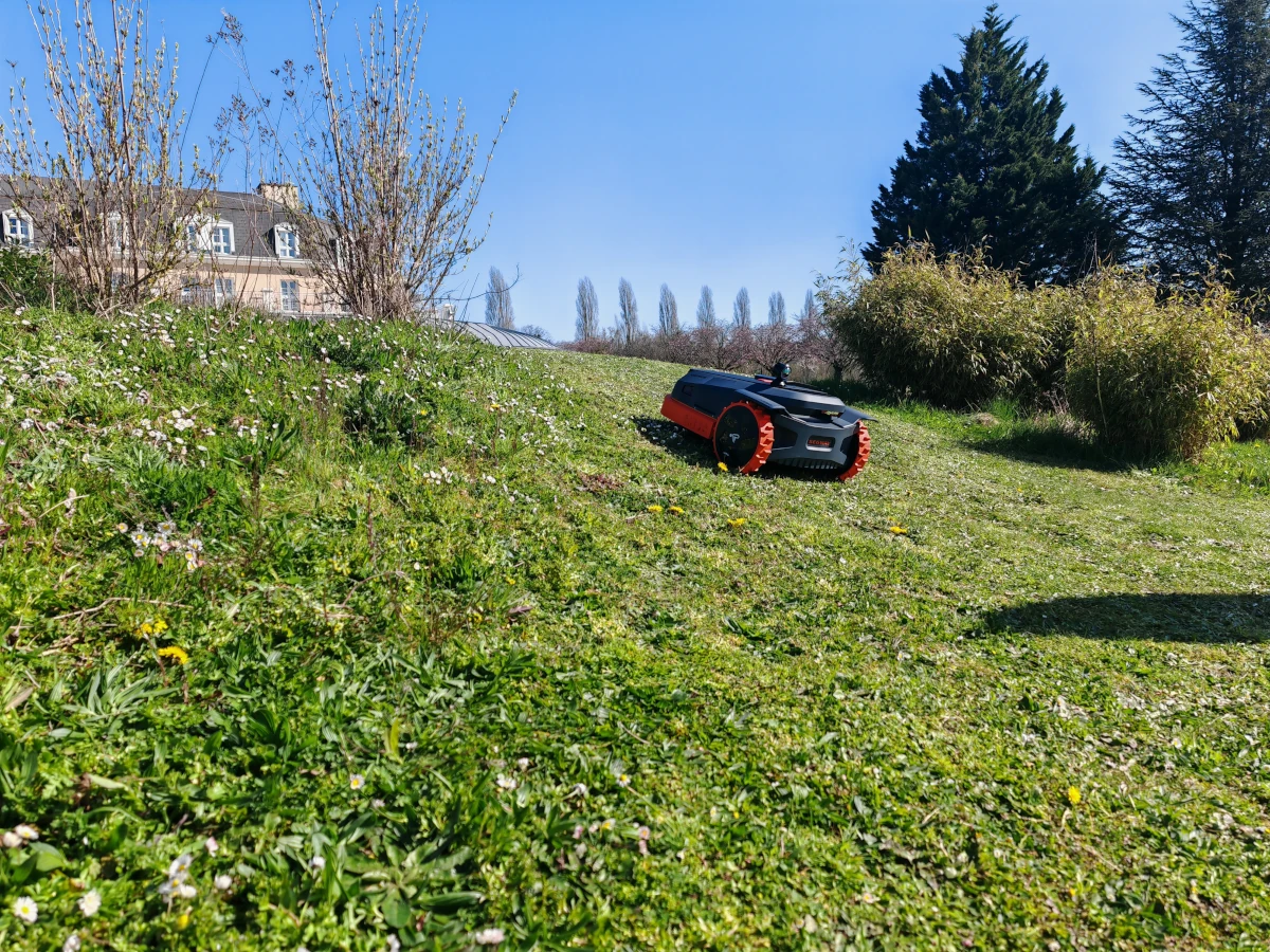 Robot tondeuse Navimow X3 (c) Labo Maison