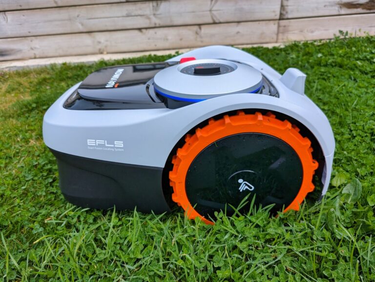 Test du robot-tondeuse Segway Navimow i105e © V. Lebrun / Labo Maison