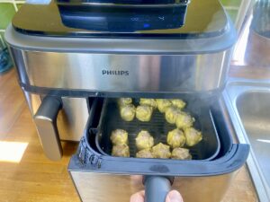 Cuisson vapeur sur l'air fryer Philips Série 5000 © Labo Maison